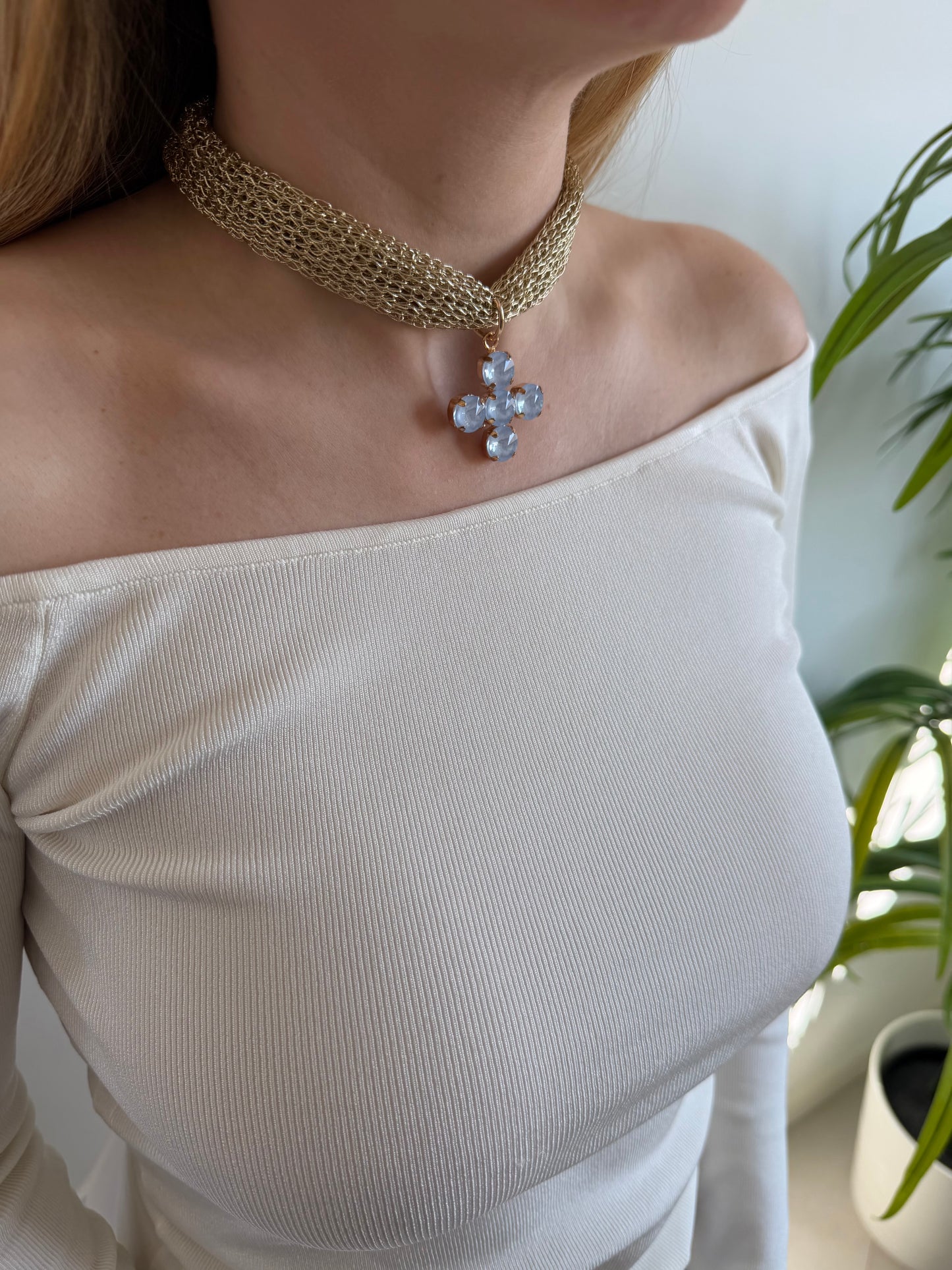 Chocker Cruz Celeste